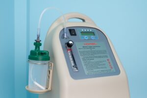 máy tạo oxy hỗ trợ bệnh viện dã chiến